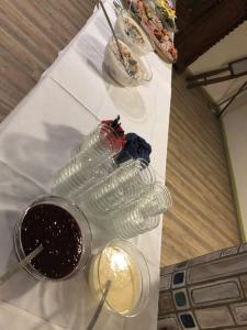 Heringsessen im Toni-Sender-Haus